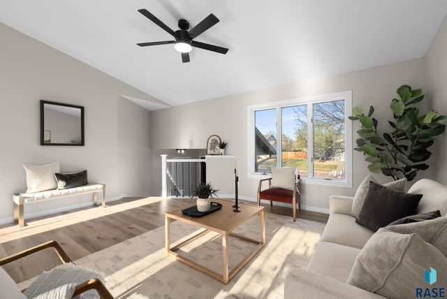 4704 S Nathan Ave Avenue, Sioux Falls, SD 57103
