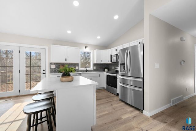 4704 S Nathan Ave Avenue, Sioux Falls, SD 57103