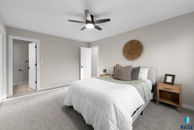 4704 S Nathan Ave Avenue, Sioux Falls, SD 57103