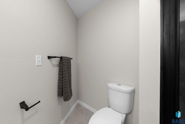 4704 S Nathan Ave Avenue, Sioux Falls, SD 57103