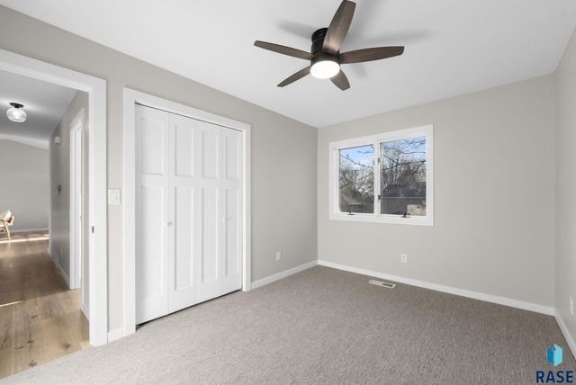 4704 S Nathan Ave Avenue, Sioux Falls, SD 57103