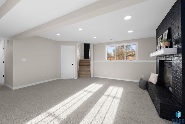 4704 S Nathan Ave Avenue, Sioux Falls, SD 57103