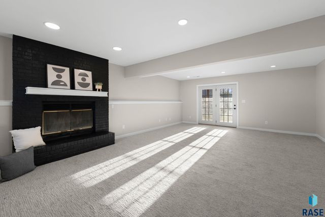 4704 S Nathan Ave Avenue, Sioux Falls, SD 57103