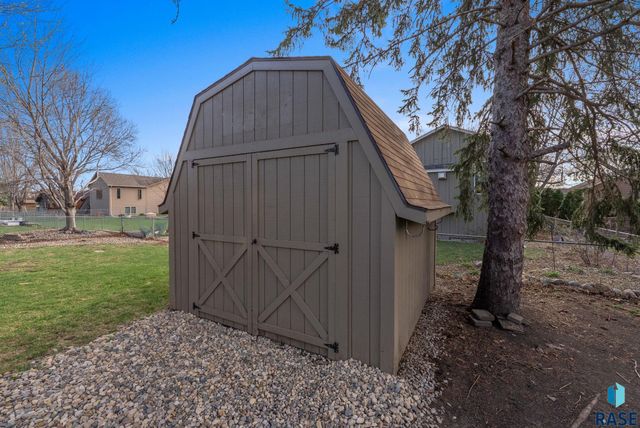 4704 S Nathan Ave Avenue, Sioux Falls, SD 57103
