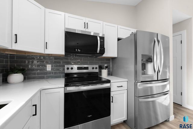 4704 S Nathan Ave Avenue, Sioux Falls, SD 57103