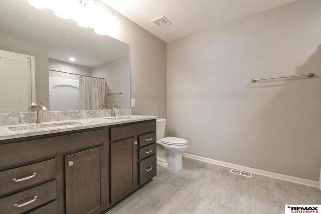 7011 NW 18th Street, Lincoln, NE 68521