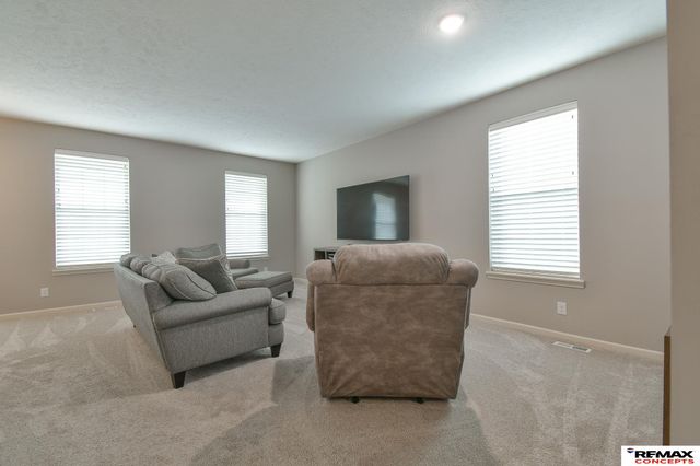 7011 NW 18th Street, Lincoln, NE 68521