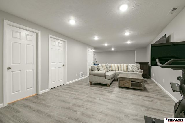 7011 NW 18th Street, Lincoln, NE 68521