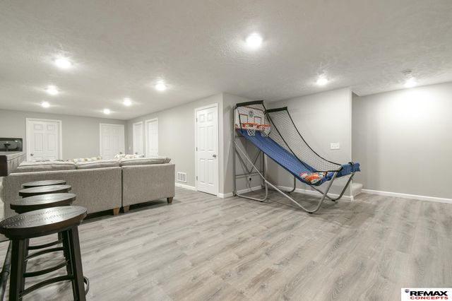 7011 NW 18th Street, Lincoln, NE 68521