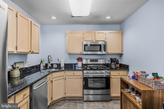 203 QUAIL RD, Marlton, NJ 08053