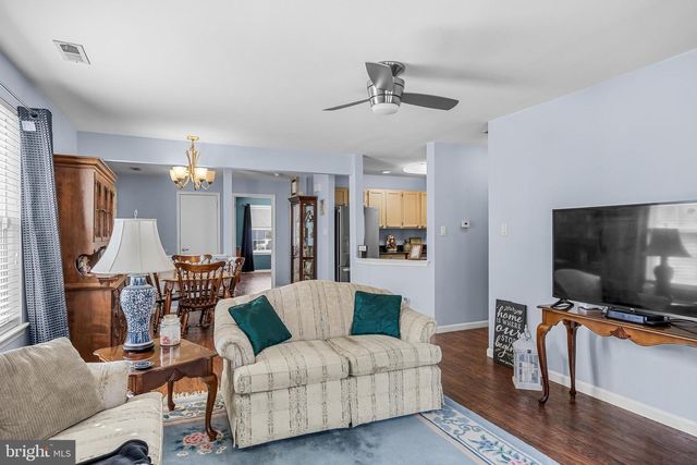 203 QUAIL RD, Marlton, NJ 08053