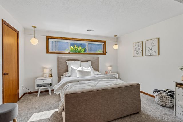 3105 Pleasant Street, West Des Moines, IA 50266
