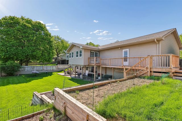 3105 Pleasant Street, West Des Moines, IA 50266