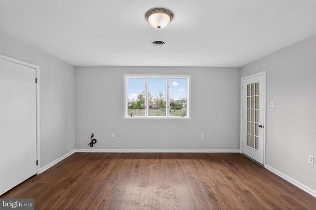 26 SUNSET RD, Royersford, PA 19468