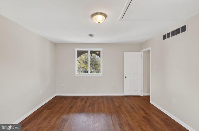 26 SUNSET RD, Royersford, PA 19468