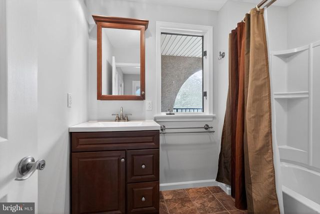 26 SUNSET RD, Royersford, PA 19468