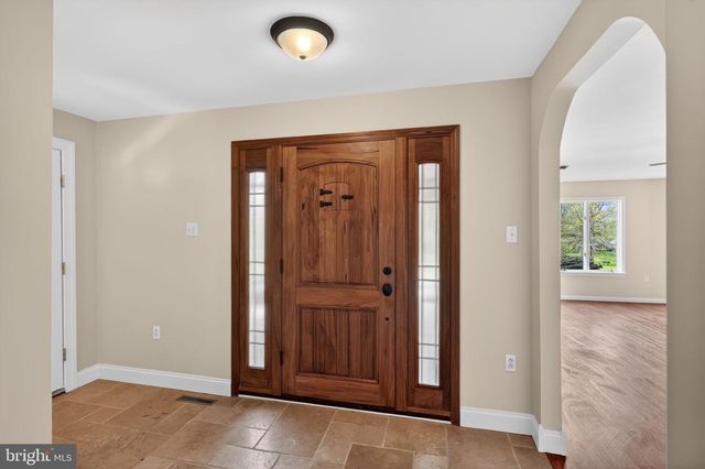 26 SUNSET RD, Royersford, PA 19468