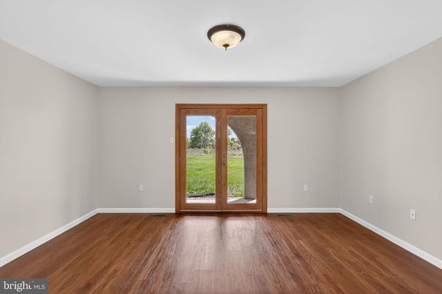 26 SUNSET RD, Royersford, PA 19468