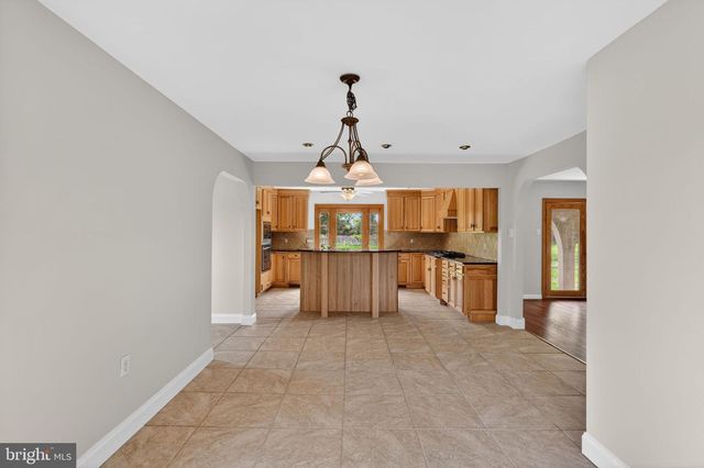 26 SUNSET RD, Royersford, PA 19468