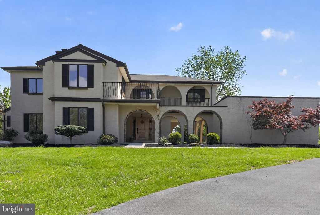 26 SUNSET RD, Royersford, PA 19468