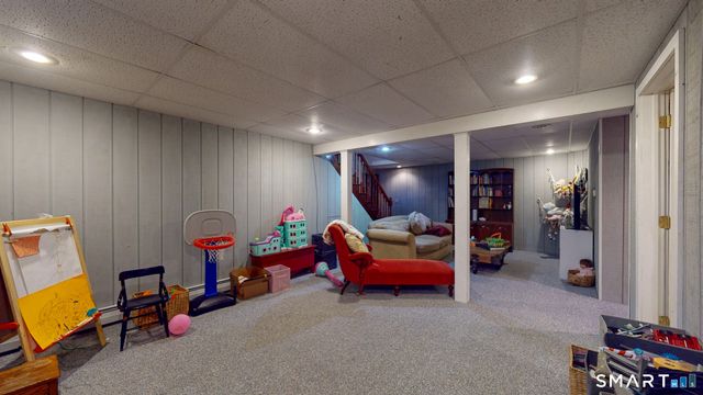 284 Farmcliff Drive, Glastonbury, CT 06033