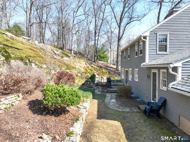 284 Farmcliff Drive, Glastonbury, CT 06033