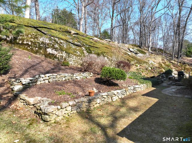 284 Farmcliff Drive, Glastonbury, CT 06033