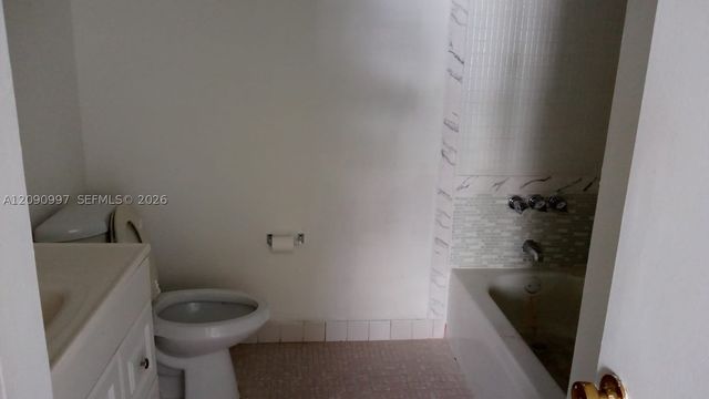 300 W 74th Pl 303, Hialeah, FL 33014
