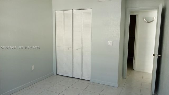 300 W 74th Pl 303, Hialeah, FL 33014