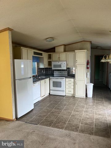 7319 HANSBURY DR, Morrisville, PA 19067