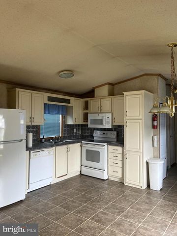 7319 HANSBURY DR, Morrisville, PA 19067