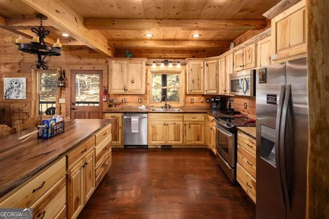 3049 Tray Mountain Road, Sautee Nacoochee, GA 30157