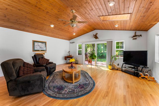 370 Horseshoe Drive, Grants Pass, OR 97526