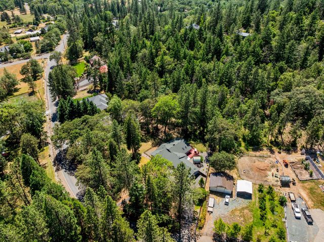 370 Horseshoe Drive, Grants Pass, OR 97526