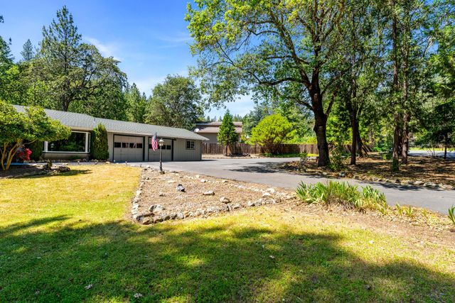 370 Horseshoe Drive, Grants Pass, OR 97526