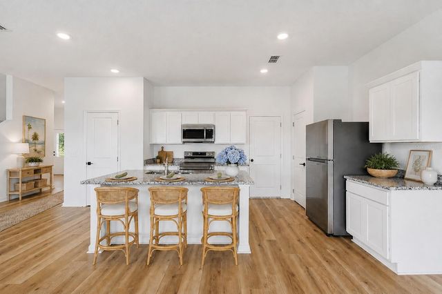 8700 SPORTSMAN LOOP, Groveland, FL 34736