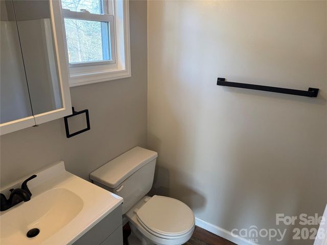 628 Hidden View Loop, Marion, NC 28752