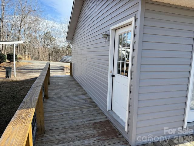 628 Hidden View Loop, Marion, NC 28752