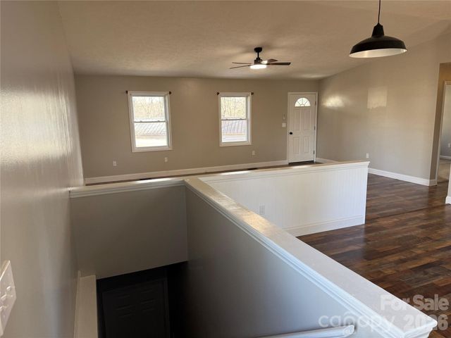 628 Hidden View Loop, Marion, NC 28752