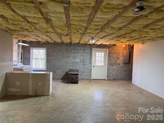 628 Hidden View Loop, Marion, NC 28752