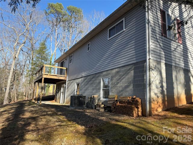 628 Hidden View Loop, Marion, NC 28752