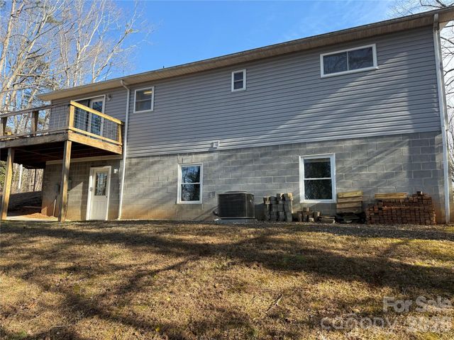 628 Hidden View Loop, Marion, NC 28752