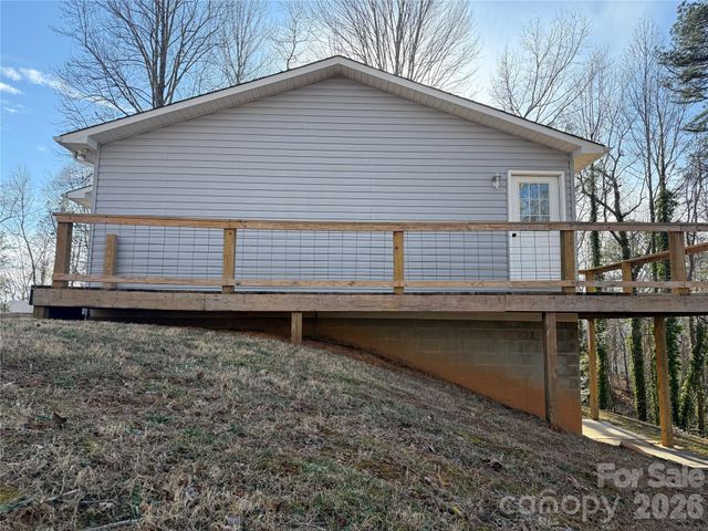 628 Hidden View Loop, Marion, NC 28752