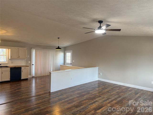 628 Hidden View Loop, Marion, NC 28752