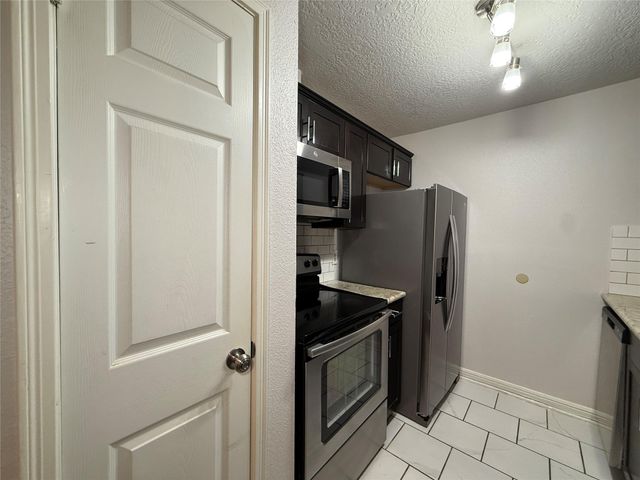 2125 Augusta Drive 83, Houston, TX 77057