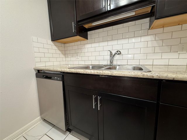 2125 Augusta Drive 83, Houston, TX 77057