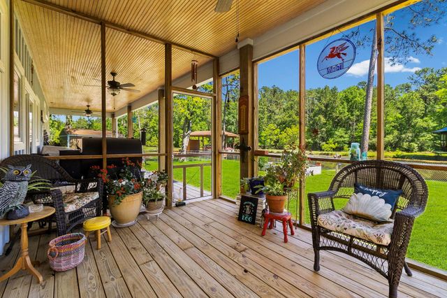 229 Knollwood Creek, Onalaska, TX 77360