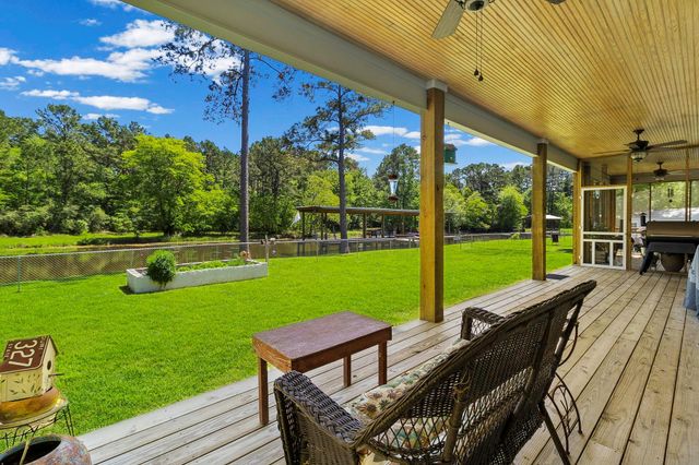 229 Knollwood Creek, Onalaska, TX 77360