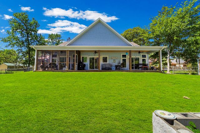 229 Knollwood Creek, Onalaska, TX 77360