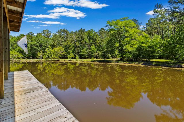 229 Knollwood Creek, Onalaska, TX 77360